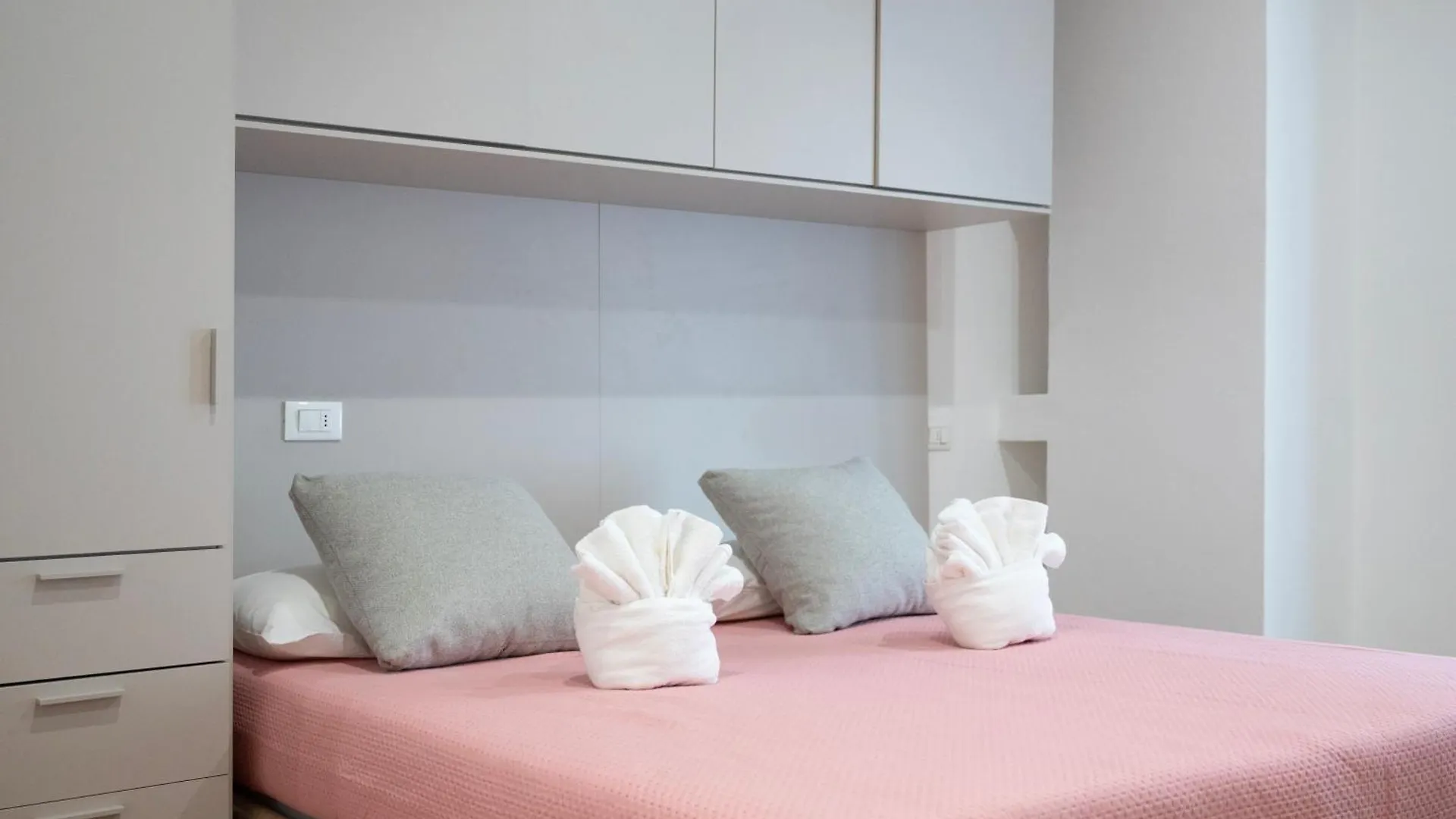 Milano Suite Home 0*, Mailand