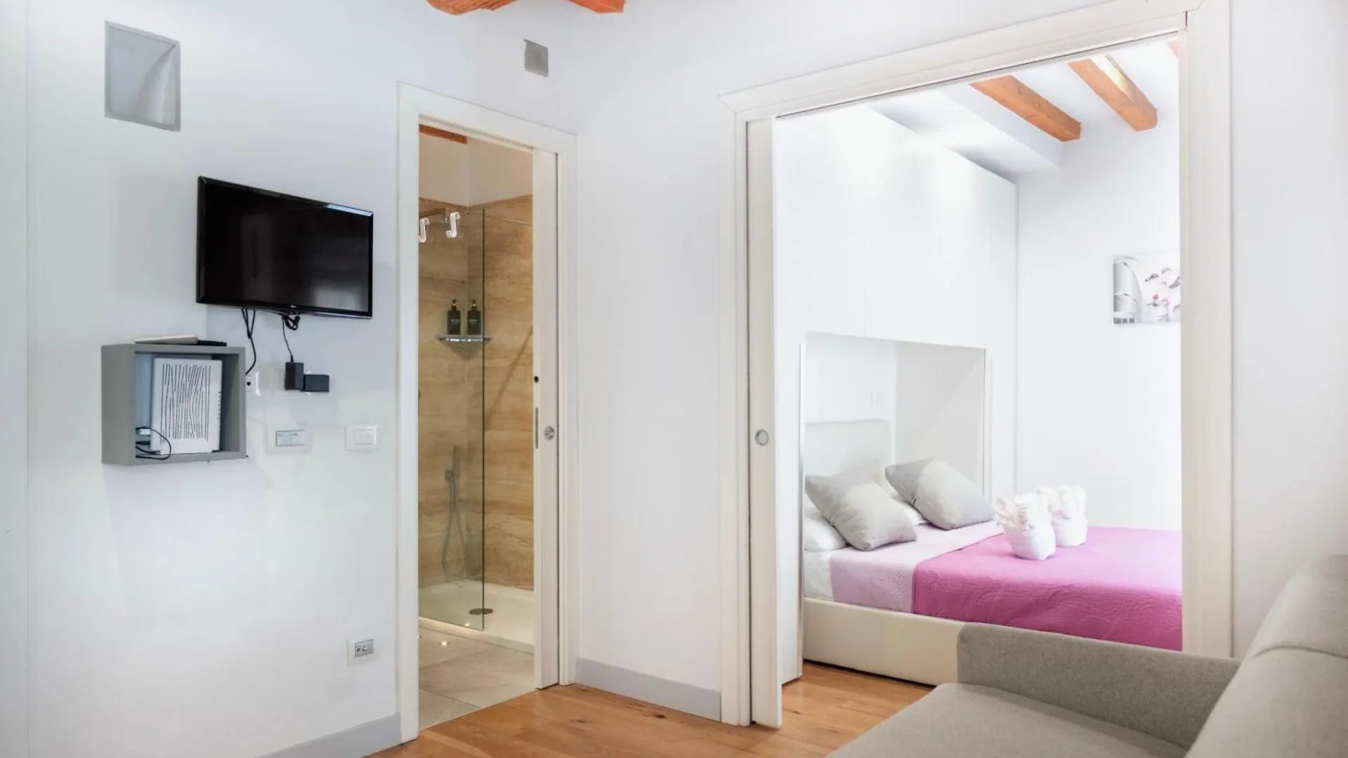 Milano Suite Home 0*, Mailand
